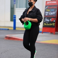 Lori Harvey grocery shopping at Bristol Farms in West Hollywood in leggings 05.jpg