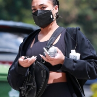 Lori Harvey candid looking sexy in leggings and a sports bra after pilates 06.jpg