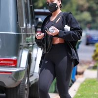 Lori Harvey candid looking sexy in leggings and a sports bra after pilates 01.jpg