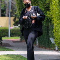Lori Harvey candid looking sexy in leggings and a sports bra after pilates 15.jpg