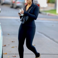 Lori Harvey candid looking sexy in leggings and a sports bra after pilates 10.jpg