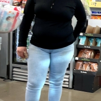Thick candid girl in jeans with a fupa Maliropen - Puta creep - 00454006fd44-856e-4ce_0045.jpg