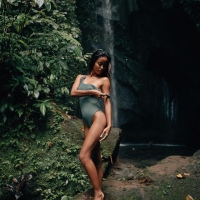 Sexy Indonesian babe Putri Cinta Instagram rip putriwithlove - CAbfej1neo8.jpg