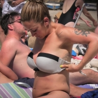 Sexy candid topless tattooed babe with great boobs boobs-and-sunbeds-30-116.jpg