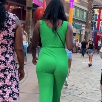 Candid sexy Indian babe with a phat booty and vpl in tight green pants mTOCGrnIndn.mp4-2023-08-19-16h12m26s234.jpg