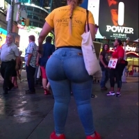 NYC promo lady with a ridonkulous booty in tight jeans! NYCandids_461.m4v-2021-08-19-12h53m57s638.jpg