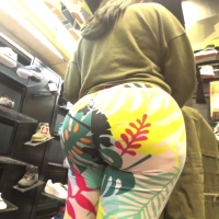 Candid sexy Latina milf with a phat bubble in pattered leggings bootyhunter1986-candidpalace.com-138.mp4-2023-08-21-17h56m09s824.jpg