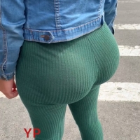 Sexy candid girls in leggings tumblr_df620f696e12cf29cb38a7d236a9ff63_6823d05e_1280.jpg
