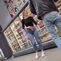 Beautiful candid babe with a sexy ass in tight jeans grocery shopping InShot_20230506_201414231.mp4-2023-08-22-15h50m10s217.jpg