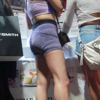 Bunch of hot teens in shorts