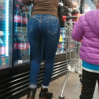 Tall Latina milf