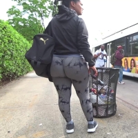 Candid sexy thick Latina lady with a phat ass in grey marbled leggings Gray Spanish Commute.mp4-2025-08-23-08h03m01s692.jpg