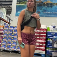 Hot candid athletic blonde girl in shorts with a nice ass and smooth stomach My Movie.mov-2023-08-27-08h35m03s294.jpg