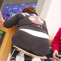 Candid thick Latina girl with a big booty showing her panties while sitting in leggings swiggityswooty_121.mp4-2025-08-27-14h00m16s624.jpg