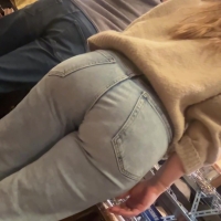 Candid girl with a sexy booty in tight jeans IMG_5566.MOV-2026-08-27-13h03m44s780.jpg