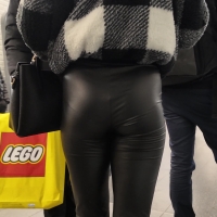 Candid blonde babe with a sexy booty and vpl in wetlook leggings VID_20250223_092323_352.mp4-2025-08-28-07h39m02s223.jpg