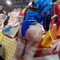 Candid Sonic cosplay chick in a sexy costume with her phat ass out TTH04-PAWGSONIC.mp4-2025-08-28-10h33m24s448.jpg