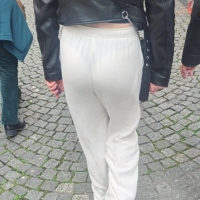 Candid girl revealing her thong in white semi see through sweats vpl white pants.mp4-2024-08-29-11h08m08s690.jpg