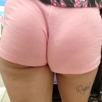 Latina milf cheeks