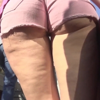 Hot candid babe in pink shorts showing some sexy cheeks pink.mp4-2022-09-02-08h37m07s718.jpg