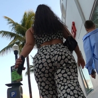 Candid brunette girl with a big booty in floral print pants Street71.mp4-2022-09-02-08h58m14s869.jpg