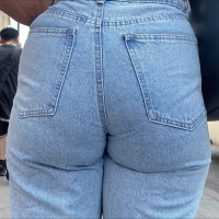 Candid ebony girl at the bus stop with a wedgie and vpl in tight jeans EbonyWedgieCheekyJeans.mp4-2025-09-02-07h38m45s623.jpg