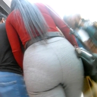 Hot candid Latina babe with a sexy ass in tight grey pants Nice Woman.mp4-2022-09-04-09h02m45s079.jpg