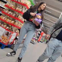 Brunette in jeans