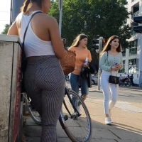 Thick booty in jeans