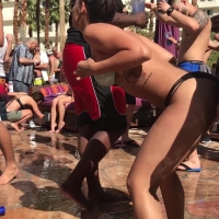 Pool party Latina