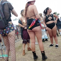 Sexy raver chicks