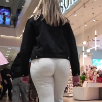Juicy blonde