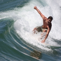 19953384@N00_2513973904_Riding the Perfect Wave.jpg