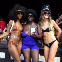 Non candid black girls in bikinis 123865869@N06_49575200366_vlcsnap-2020-02-22-16h55m30s319.jpg