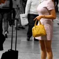 Candid beautiful and sexy girls candidcamera_3060469647_la borsetta gialla.jpg