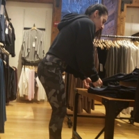 Sexy candid Athleta brunette babe with a sexy ass in camo leggings AES5(PowerOfShe).mp4-2022-09-16-09h49m36s015.jpg