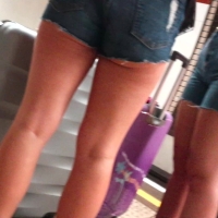 Compilation of sexy candid NYC girls in shorts Compilation 8.mp4-2022-09-16-11h05m42s454.jpg