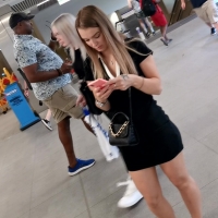 Candid compilation of sexy girls in skirts and shorts at the train station Train Station Compilation.mp4-2022-09-17-17h10m37s970.jpg