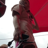 Market upskirt