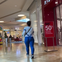 Big booty jiggly blonde chick at the mall in blue textured leggings vid_369.mkv-2022-09-18-08h28m15s095.jpg