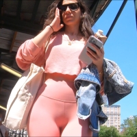 Candid Latina babe in a pink leggings ensemble with a great ass and slight camel toe Screenshot (7639).jpg