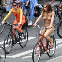 Sexy girls of Fremont Solstice Parade 2017 (part 1) 061_130.jpg