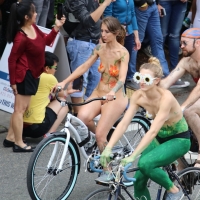 Sexy girls of Fremont Solstice Parade 2017 (part 1) 075_130.jpg