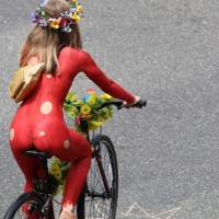 Sexy girls of Fremont Solstice Parade 2017 (part 1) 106_130.jpg