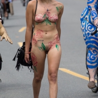 Sexy girls of Fremont Solstice Parade 2017 (part 2) 005_145.jpg