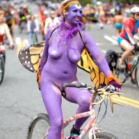 Sexy girls of Fremont Solstice Parade 2017 (part 2) 006_145.jpg