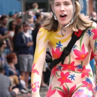 Sexy girls of Fremont Solstice Parade 2017 (part 2) 008_145.jpg