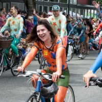 Sexy girls of Fremont Solstice Parade 2017 (part 2) 019_145.jpg