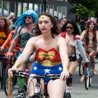 Sexy girls of Fremont Solstice Parade 2017 (part 2) 017_145.jpg