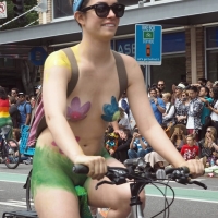 Sexy girls of Fremont Solstice Parade 2017 (part 2) 090_145.jpg